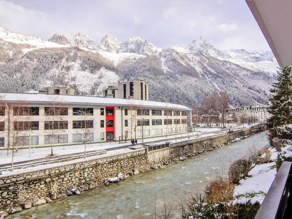 Apartment Studio Les Jardins Du Mont-Blanc-4 By Interhome Chamonix