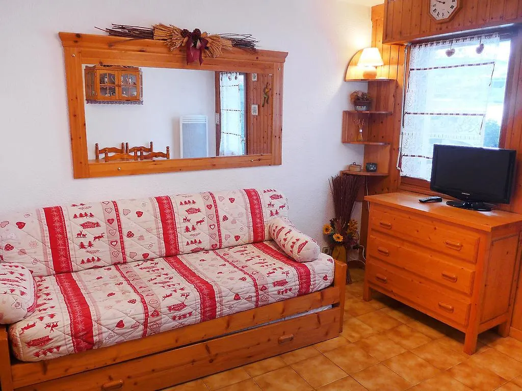 Apartment Studio Les Jardins Du Mont-Blanc-4 By Interhome Chamonix